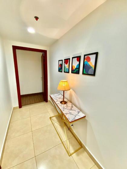 Sky Vista Apartments in Gold Crest Mall DHA - Skyline Views - image 16