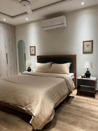 Apartment in the heart of Lahore - image 9