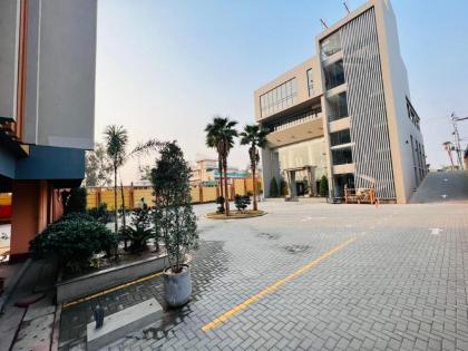 One Bedroom Luxury Apartment 1 Bed - image 11