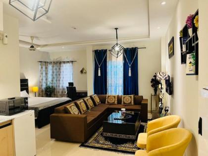 One Bedroom Luxury Apartment 1 Bed - image 12