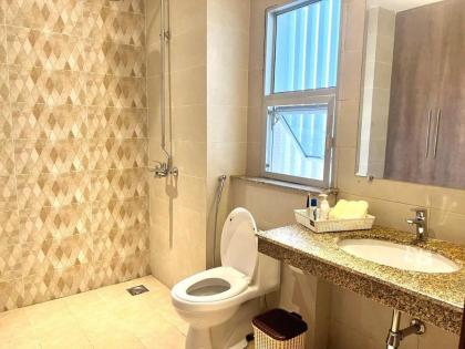 One Bedroom Luxury Apartment 1 Bed - image 5