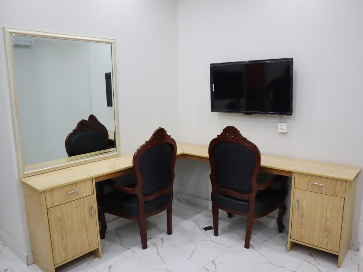 Hotel Orange One - image 5