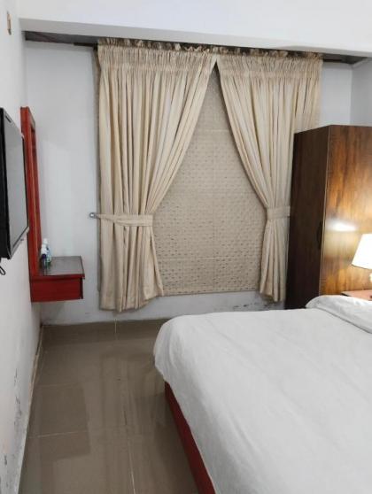 Homewood Suite One Bedroom Apartment - image 7