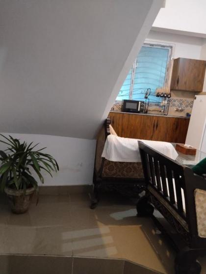 Homewood Suite Two Bedroom Apartment near Airport - image 21