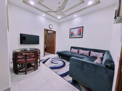 Hayyat Luxury Suites - image 17