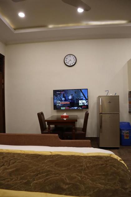Hayyat Luxury Suites - image 23