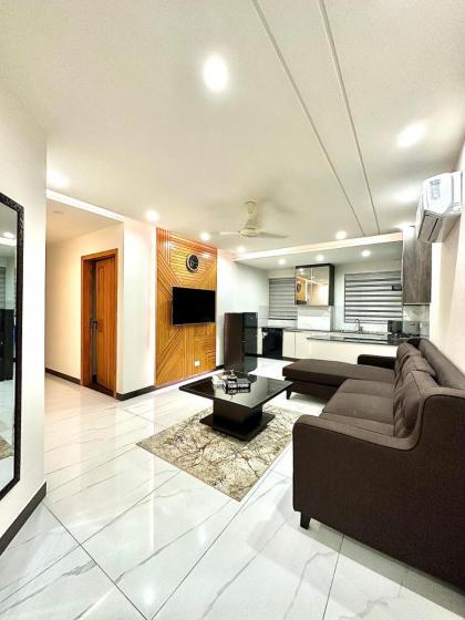 Luxury Apartment in Lahore near Gulberg