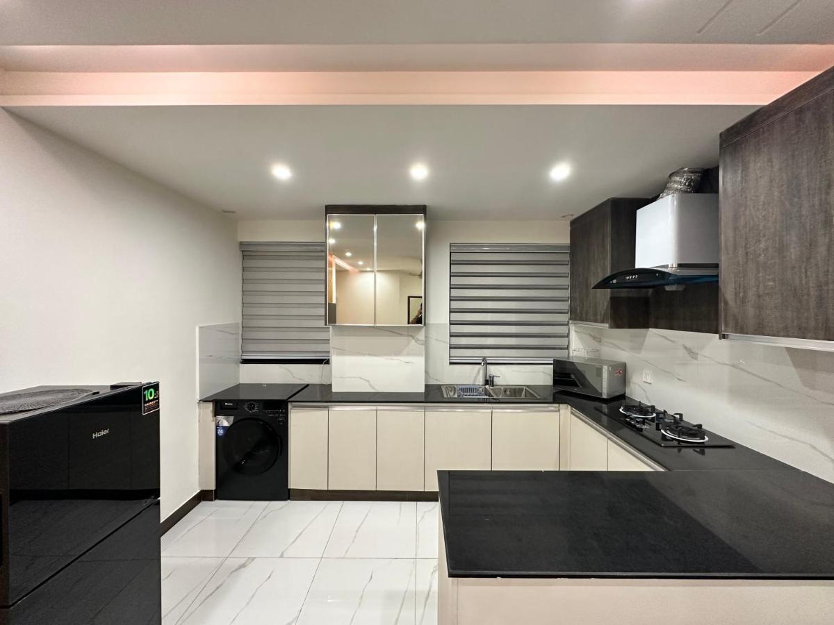 Luxury Apartment in Lahore near Gulberg - image 2