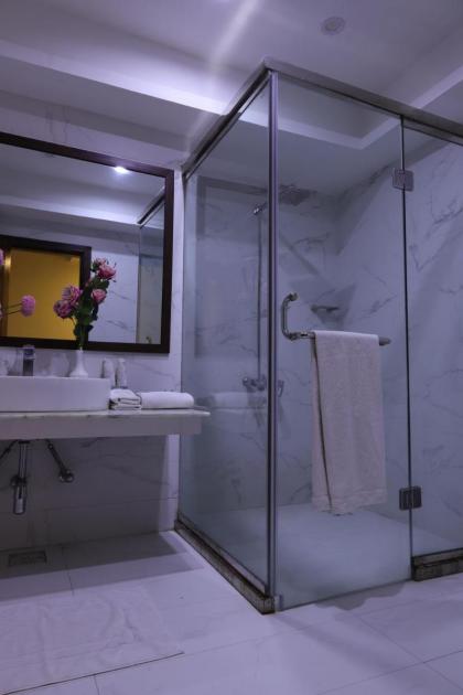 Al Nafoura Hotel - image 25