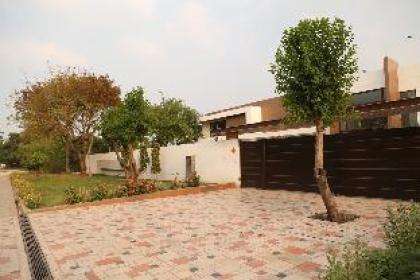 Zaha Homes: Glanz Luxe - Upper portion 2brDDK  - image 3