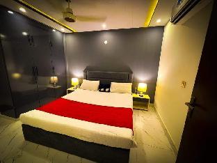 One Bed Luxury Furnished Apartment Available  - image 3