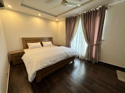 2 Bed Apartment near Gulberg - image 5