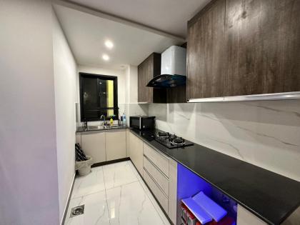 2 Bed Apartment near Gulberg - image 7