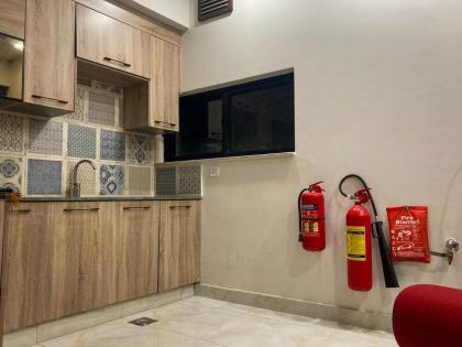 Modern 3 Bed Villa in DHA - image 28