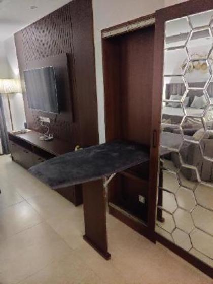 Uptown Studio Residence - image 11
