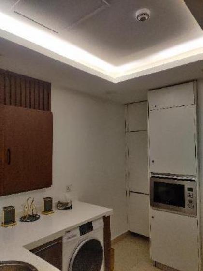 Uptown Studio Residence - image 12