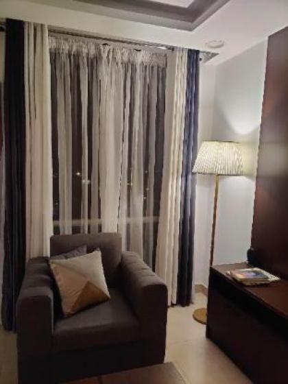 Uptown Studio Residence - image 9
