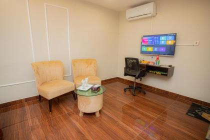 Hotel white season Gulberg - image 11