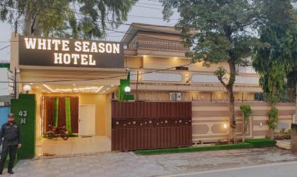 Hotel white season Gulberg - image 16