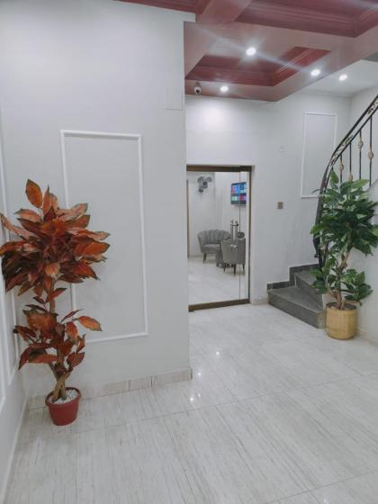 Hotel white season Gulberg - image 29