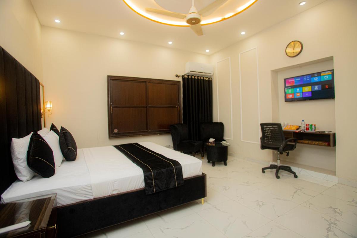 Hotel white season Gulberg - image 4