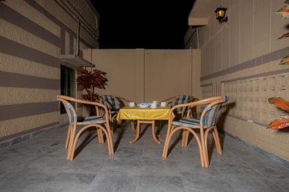 Hotel white season Gulberg - image 9