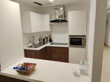 Luxury apartment in Gold Crest Mall 1 bed - image 14