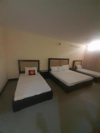Hotel Grand Rose - image 11