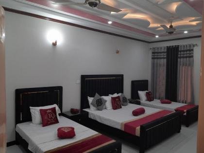 Hotel Grand Rose - image 12