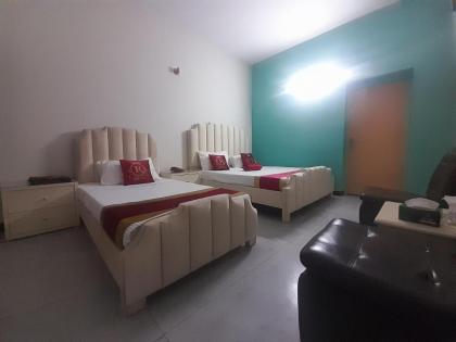 Hotel Grand Rose - image 18