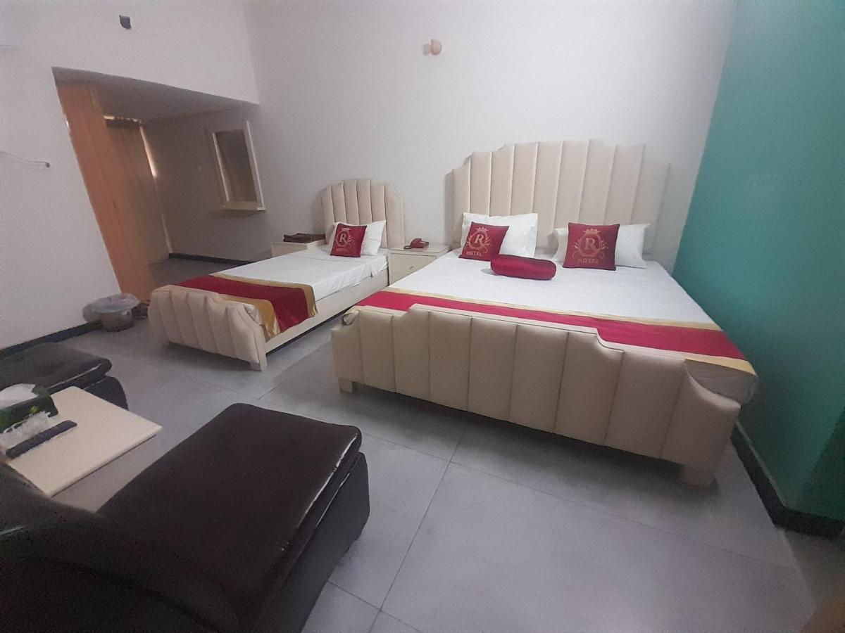 Hotel Grand Rose - image 3