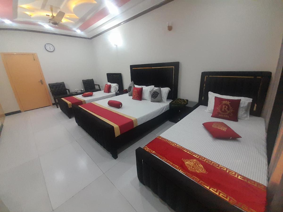 Hotel Grand Rose - image 5