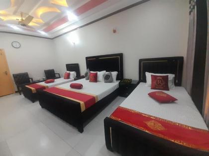 Hotel Grand Rose - image 8