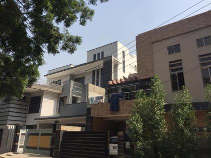 Continental Girls Hostel UCP - image 3