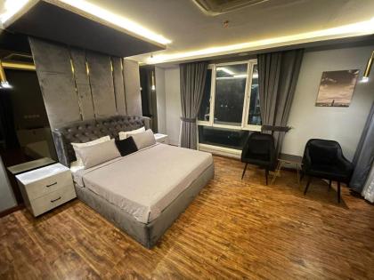 Luxury Apartment Gold Crest Mall And Residency DHA Lahore 