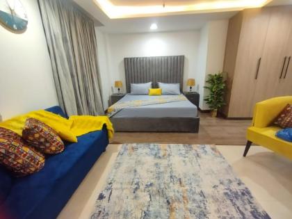 Luxury Apartment Gold Crest Mall And Residency DHA - image 3