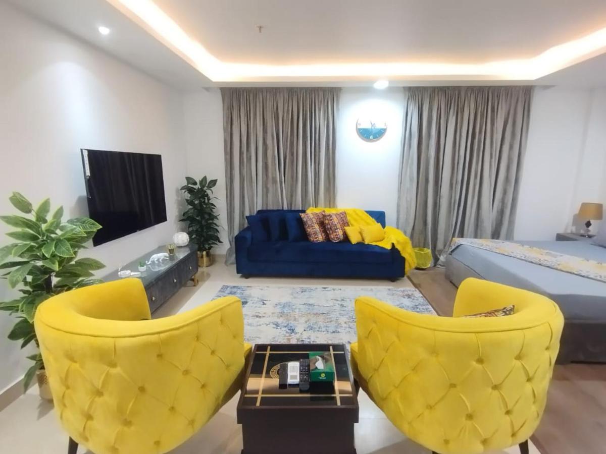 Luxury Apartment Gold Crest Mall And Residency DHA - image 4