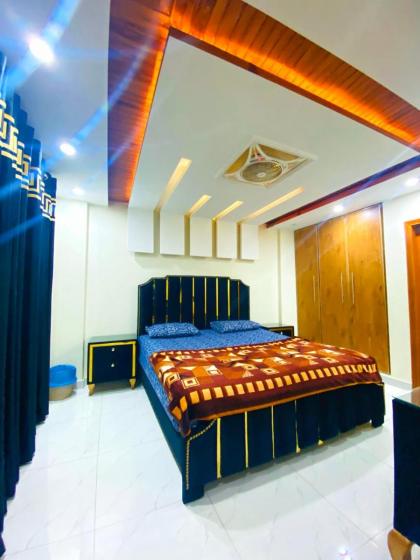 Luxury Apartment in Bahria Town Lahore - image 22