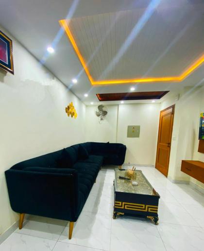 Luxury Apartment in Bahria Town Lahore - image 25
