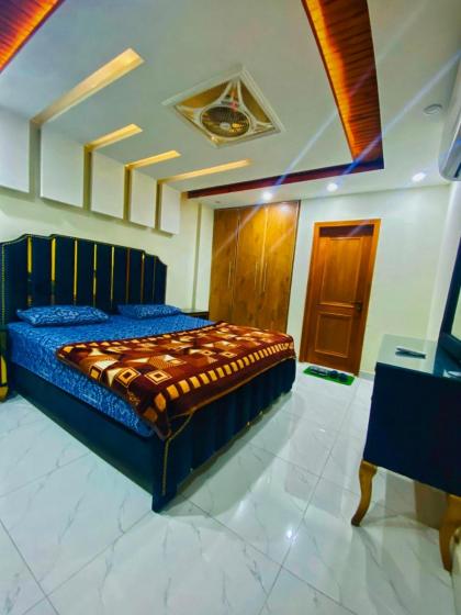 Luxury Apartment in Bahria Town Lahore - image 26
