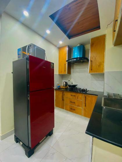Luxury Apartment in Bahria Town Lahore - image 27