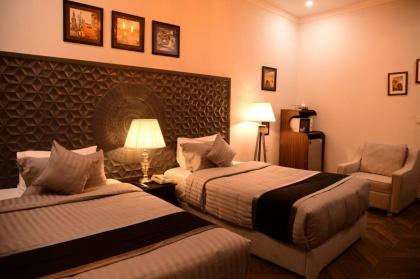 Swan Suites - image 13
