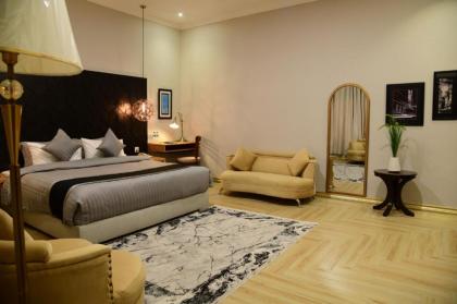 Swan Suites - image 16