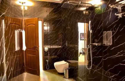 Swan Suites - image 20