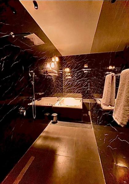 Swan Suites - image 21