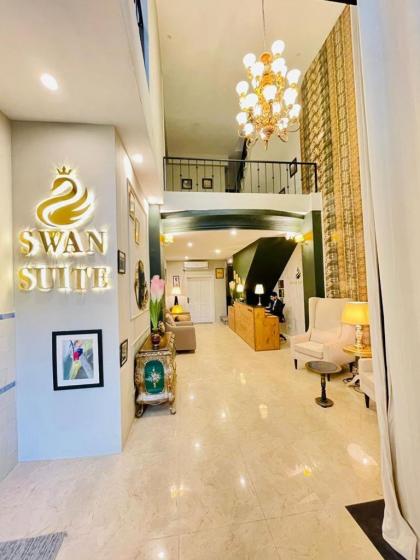 Swan Suites - image 7