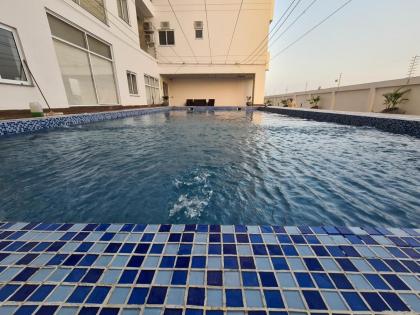 1 Bed Modern Apartment Pool Gym Cinema - image 21
