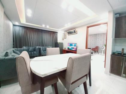 Luxury 1 BR Apartment In Bahria Town Lahore Pakistan With Fast WiFi and Free Parking - image 13