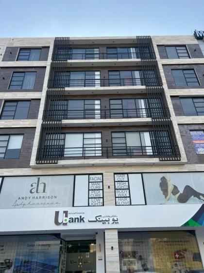 Luxury 1 BR Apartment In Bahria Town Lahore Pakistan With Fast WiFi and Free Parking - image 17