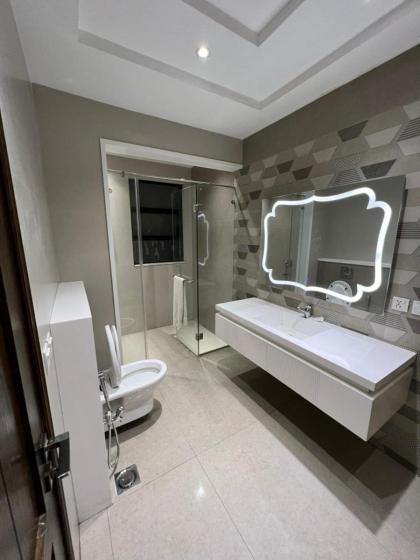 Palm tree Hotel - image 7